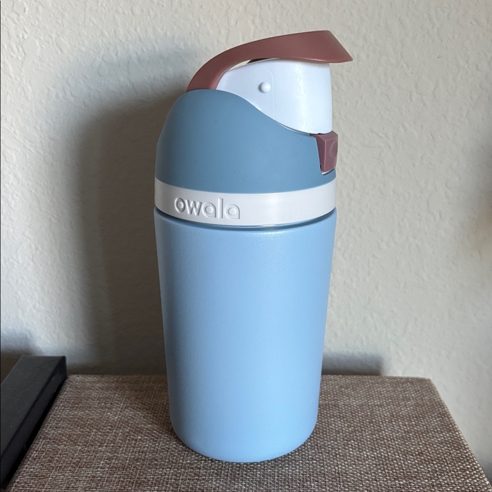 Owala Freesip 12oz and 16oz water Bottles - Picture 3 of 12